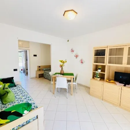 Modern And Spacious In 비비오네